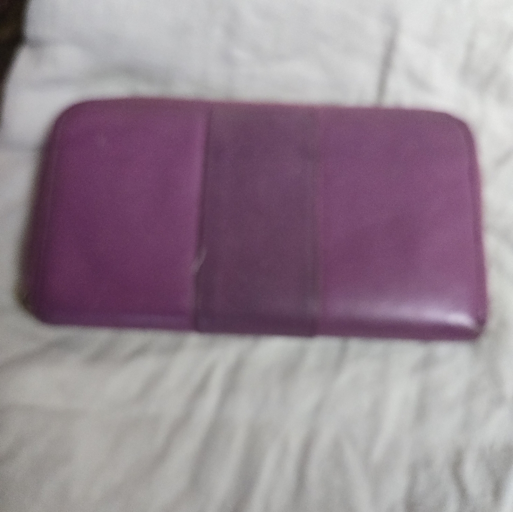 Tory Burch Zip around wallet in Fusia color - Picture 10 of 13